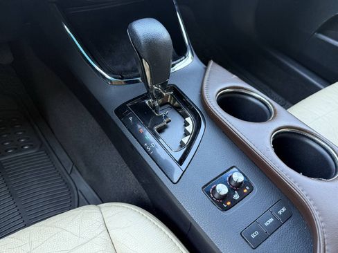 Used 2016 Toyota Avalon XLE FWD image 19