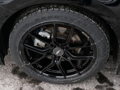 Used 2023 Toyota Camry SE w/ Cold Weather Package image 15