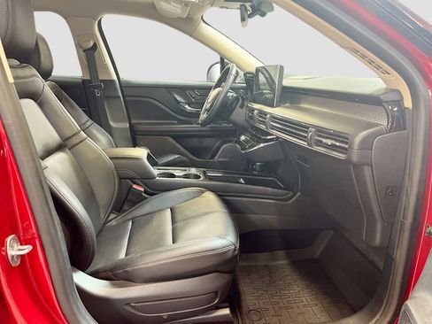 Used 2024 Lincoln Corsair AWD w/ Equipment Group 101A image 29