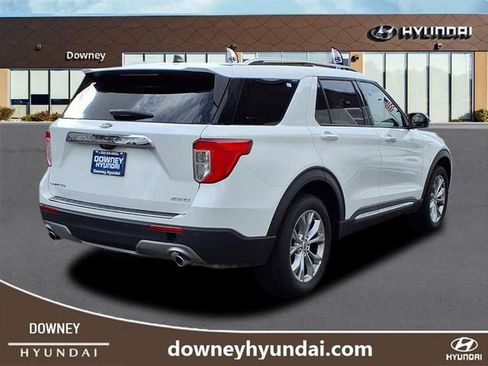 Used 2023 Ford Explorer Limited image 4