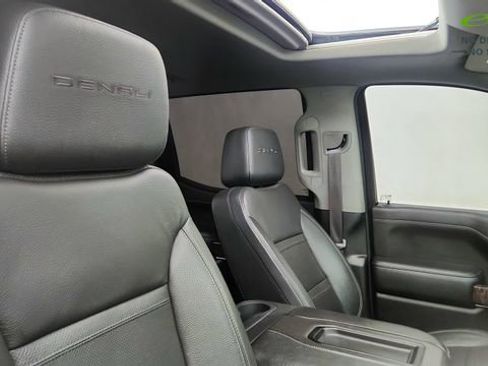 Used 2022 GMC Sierra 1500 Denali w/ Denali Reserve Package AWD/4WD image 25