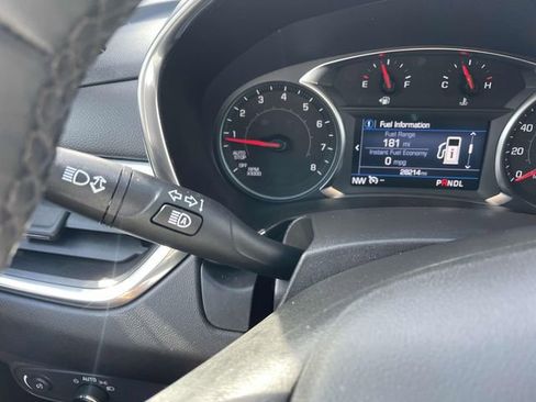 Used 2024 Chevrolet Equinox LT image 34