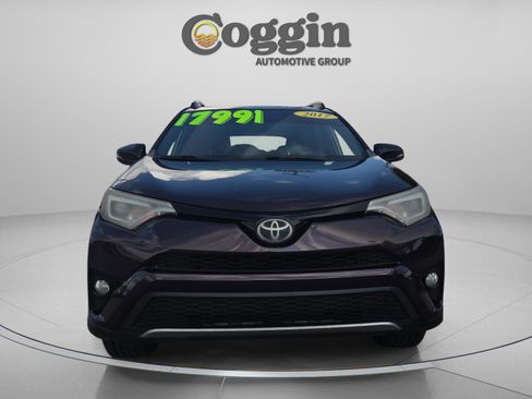 Used 2017 Toyota RAV4 SE image 8