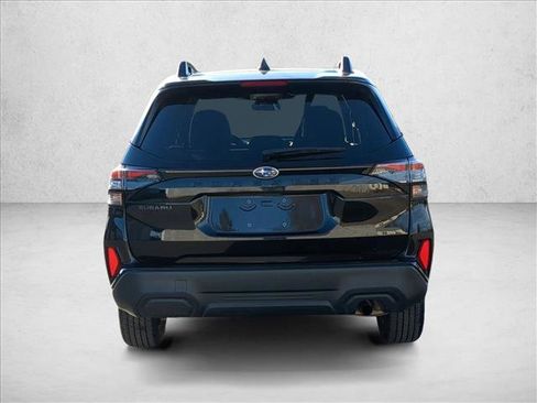Certified 2025 Subaru Forester Premium image 8