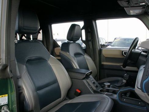 Used 2023 Ford Bronco Wildtrak image 38