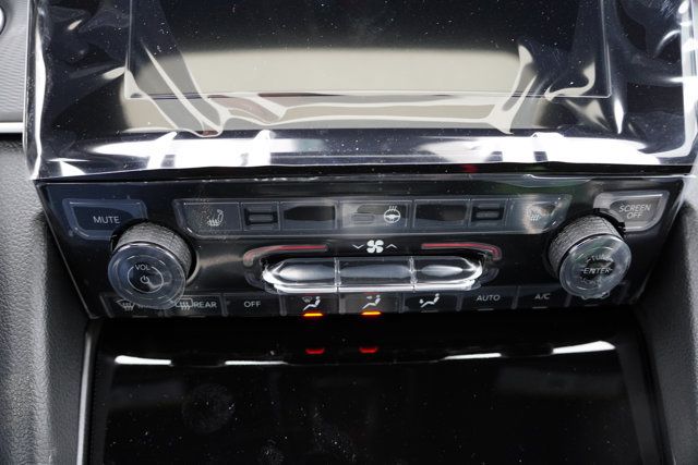 New 2025 Jeep Grand Cherokee Laredo X w/ Luxury Tech Group I AWD/4WD image 14