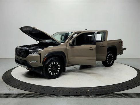 Used 2024 Nissan Frontier Pro-X image 11