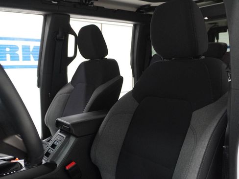 Used 2025 Ford Bronco Big Bend AWD/4WD image 6