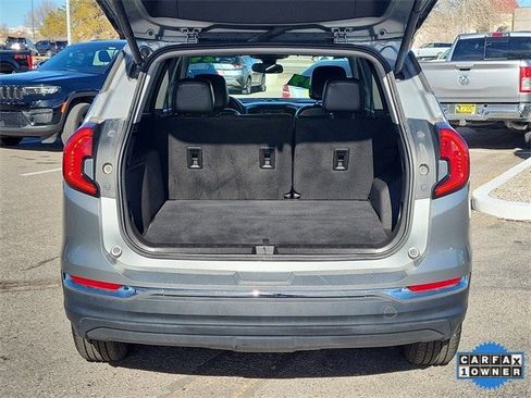 Used 2024 GMC Terrain SLT image 30