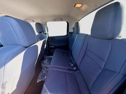 Used 2024 Nissan Frontier S image 22