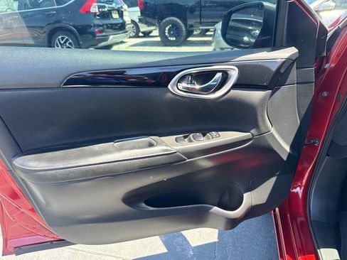 Used 2018 Nissan Sentra SV w/ Premium Package (P01) FWD image 8