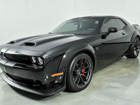 Used 2023 Dodge Challenger SRT Hellcat RWD image 6