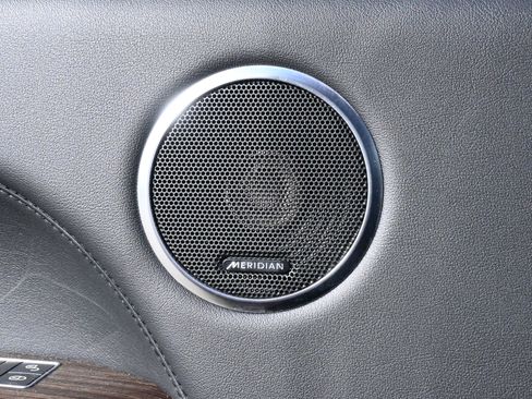 Used 2020 Land Rover Range Rover Sport SE image 16