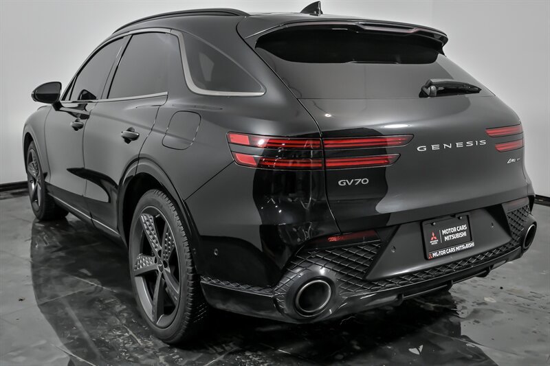 Used 2023 Genesis GV70 3.5T Sport w/ Sport Prestige Package AWD/4WD image 7