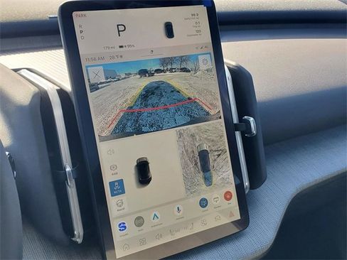 New 2026 Volvo EX30 Cross Country Ultra w/ Protection Package Premier image 18