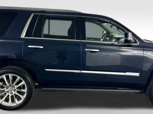 Used 2020 Cadillac Escalade Premium Luxury image 10