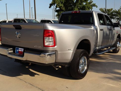 Used 2024 RAM 3500 Big Horn AWD/4WD image 3
