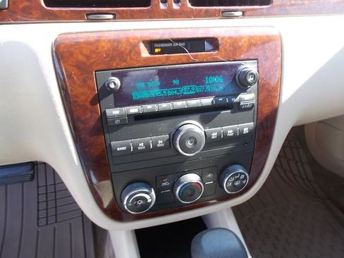 Used 2011 Chevrolet Impala LS image 31