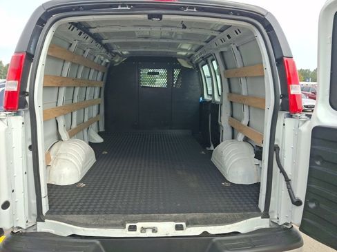 Used 2025 GMC Savana 2500 w/ Driver Convenience Package RWD image 13