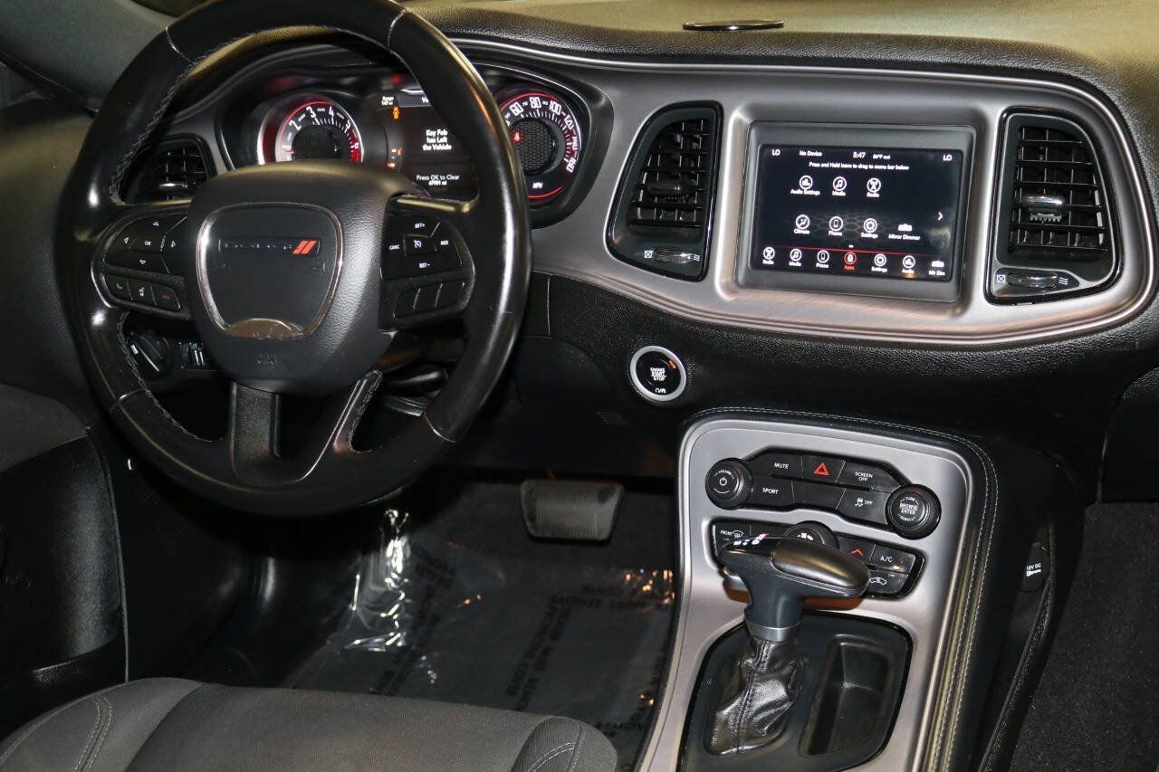 Used 2023 Dodge Challenger SXT RWD image 21