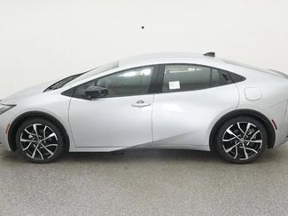 New 2026 Toyota Prius Plug-In Hybrid video 3