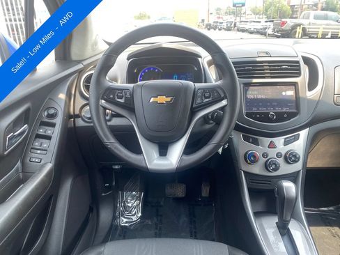 Used 2016 Chevrolet Trax LT w/ LT Convenience Package AWD/4WD image 13