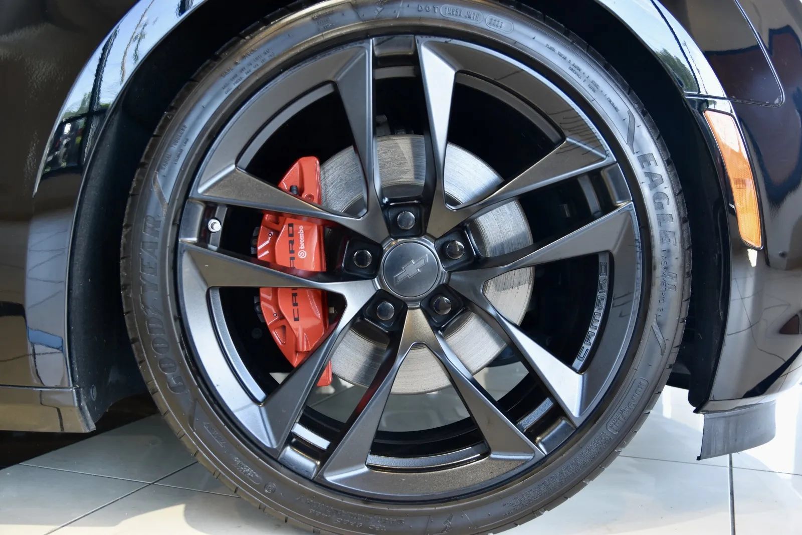 Used 2023 Chevrolet Camaro SS RWD image 9