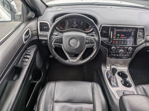 Used 2022 Jeep Grand Cherokee Limited image 15