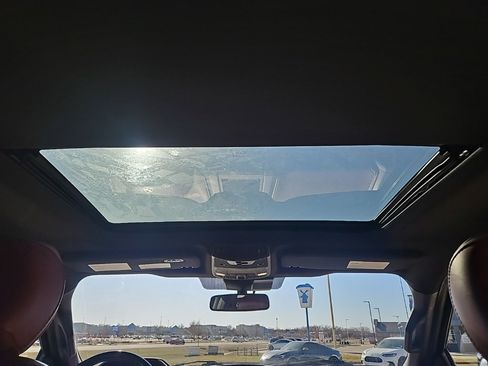 Used 2018 Ford F150 Platinum w/ Equipment Group 701A Luxury image 21