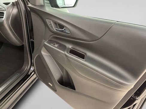 Used 2018 Chevrolet Equinox Premier image 15