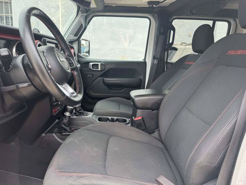 Used 2019 Jeep Wrangler Unlimited Rubicon AWD/4WD image 13