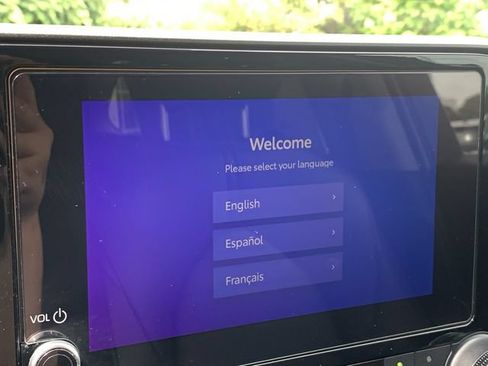 Used 2024 Toyota Highlander XLE FWD image 21