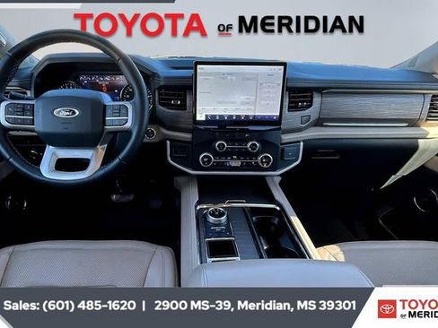 Used 2022 Ford Expedition Limited image 12