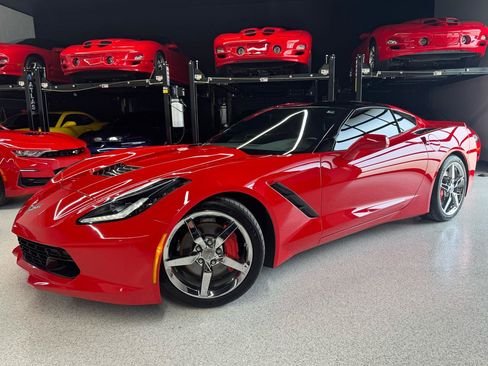 Used 2014 Chevrolet Corvette Stingray Coupe RWD image 3