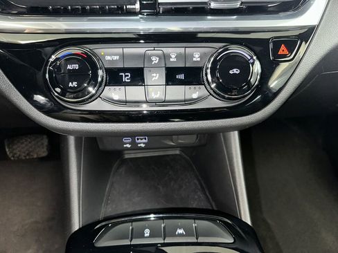 Certified 2024 Buick Envista Sport Touring w/ Convenience I Package image 12