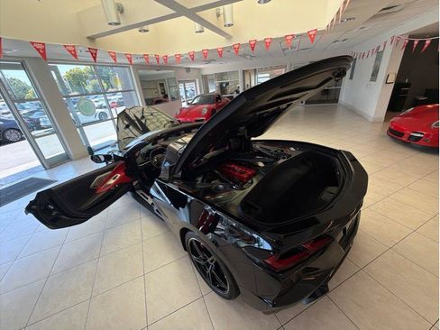 Used 2025 Chevrolet Corvette Stingray Preferred Cpe w/ 2LT RWD image 34