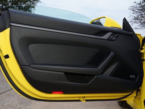 Used 2021 Porsche 911 Carrera image 24