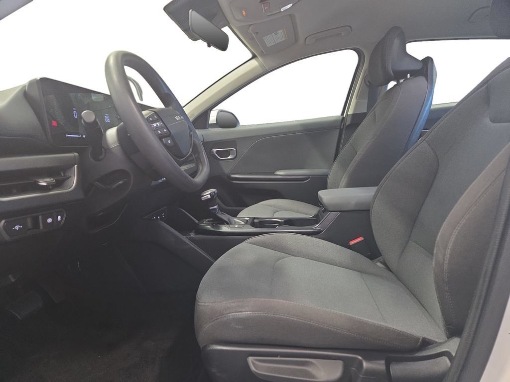Used 2025 Kia K4 FWD image 20
