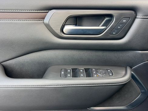 New 2026 Nissan Armada Platinum image 12