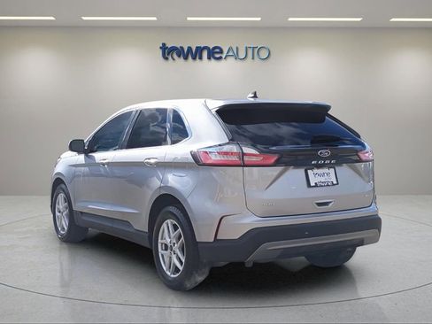Used 2022 Ford Edge SEL image 3