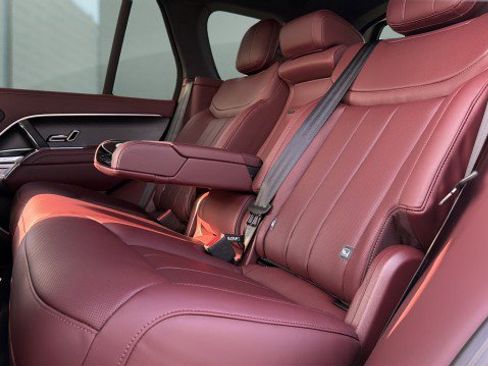 New 2026 Land Rover Range Rover SE image 20