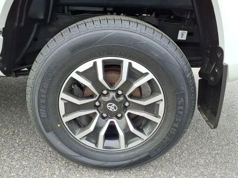 Used 2023 Toyota Tacoma TRD Sport w/ Black Out Package (TMS) AWD/4WD image 16