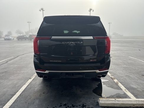 Used 2025 GMC Yukon XL Denali image 4