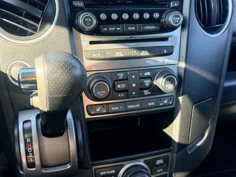 Used 2012 Honda Pilot Touring image 16