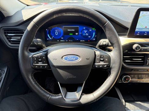 Used 2022 Ford Escape Titanium w/ Titanium Elite Package AWD/4WD image 20