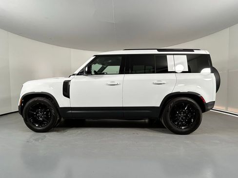 Used 2025 Land Rover Defender 110 S image 5