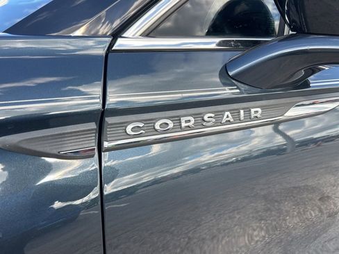 Used 2022 Lincoln Corsair Reserve w/ Equipment Group 201A image 19