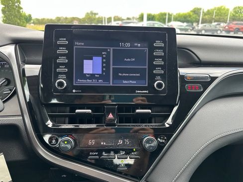 Certified 2023 Toyota Camry SE FWD image 18