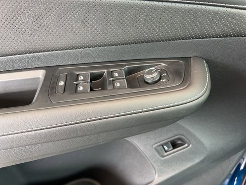 New 2026 Volkswagen Atlas SE image 35