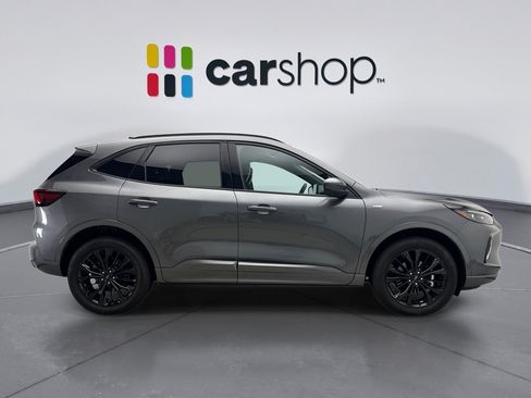 Used 2023 Ford Escape ST-Line Elite AWD/4WD image 6